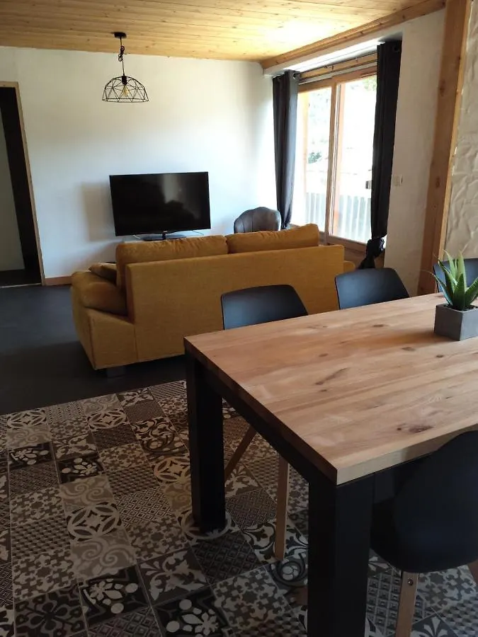 Tres Bel Appartement Dans Une Maison Avec Spa Seez Apartment